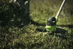 Greenworks, G40LTK2, Trimmer, 40V, Frontmonteret, med 2,0 Ah batteri og universal lader (5)